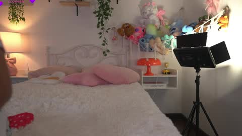 violeth___ online show from May 21, 12:01 pm