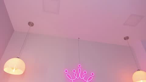 Violeth Hill online show from February 4, 2:28 am