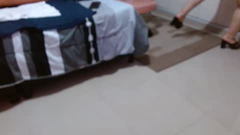 violet honey online show from December 15, 4:29 am