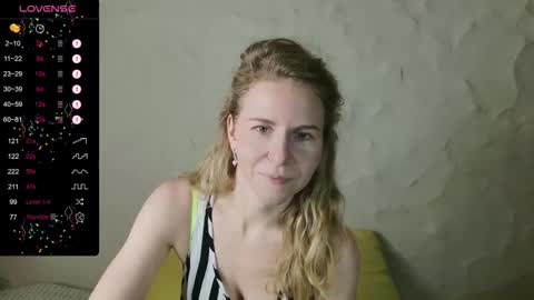 Violet  next stream December 6 online show from December 13, 8:14 pm