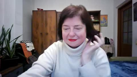 violetpulse online show from February 12, 1:50 pm