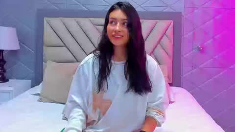 Violet Rousse online show from September 18, 4:09 pm