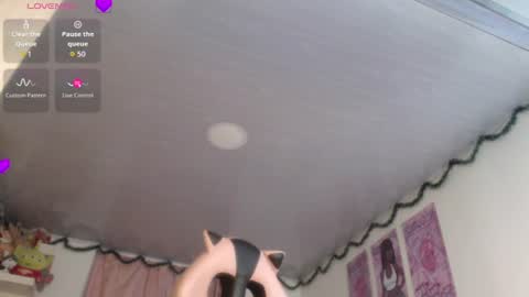 violett_brown9 online show from July 1, 3:52 am