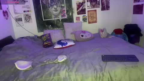 Snapshot of violett_dante chatting on October 28, 6:39 am violett_dante online show from October 28, 6:39 am