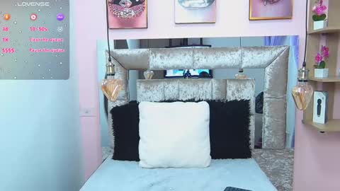 Snapshot of violett_froz chatting on January 7, 4:37 pm Violeta froz online show from January 7, 4:37 pm