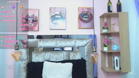 Snapshot of violett_froz chatting on January 24, 8:54 pm Violeta froz online show from January 24, 8:54 pm