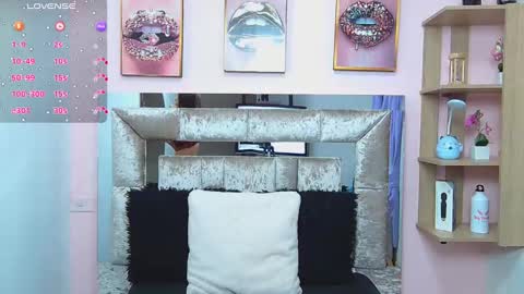 Snapshot of violett_froz chatting on January 25, 8:42 pm Violeta froz online show from January 25, 8:42 pm