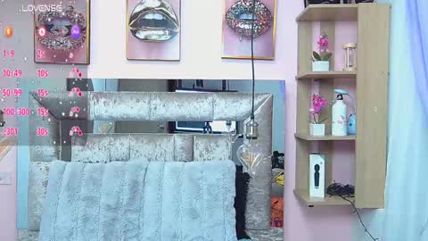 Snapshot of violett_froz chatting on March 8, 4:17 pm Violeta froz online show from March 8, 4:17 pm