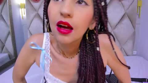 Violett  online show from February 14, 8:27 pm