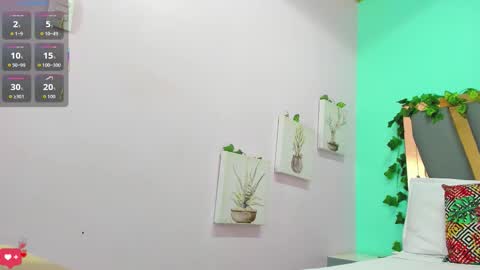 V I O L E T T E  online show from March 9, 4:55 pm