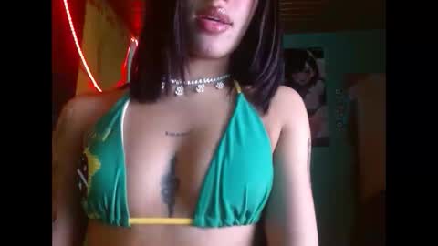 violetta_dreams online show from May 19, 5:19 pm