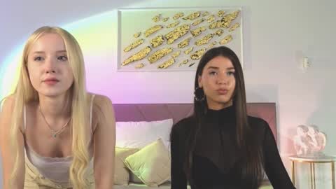 violetta_finch online show from September 28, 11:15 am