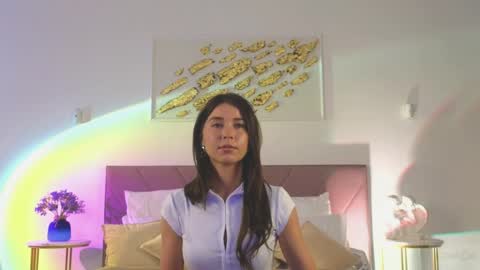 violetta_finch online show from April 14, 10:10 am