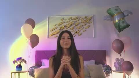 violetta_finch online show from June 21, 10:40 am
