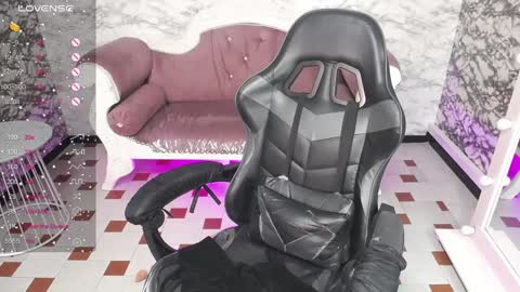 Snapshot of violetta_jhonson_v chatting on January 15, 6:22 am Violetta online show from January 15, 6:22 am
