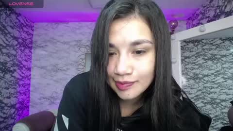 Snapshot of violetta_jhonson_v chatting on February 13, 4:00 am Violetta online show from February 13, 4:00 am