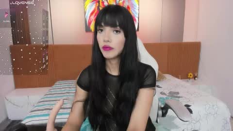 Snapshot of violetta_skinny chatting on December 19, 10:11 am violetta online show from December 19, 10:11 am