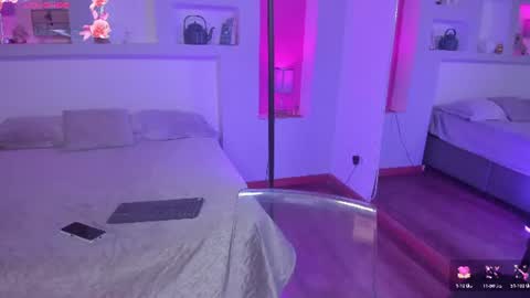 ViolettaBaker online show from June 23, 7:01 pm