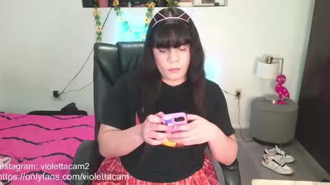 Snapshot of violettacam69 chatting on February 13, 10:55 am violettacam69 online show from February 13, 10:55 am