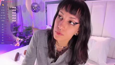 Snapshot of violettacolinss chatting on March 3, 11:38 am violettacolinss online show from March 3, 11:38 am