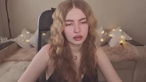 ViolettaOtis online show from February 8, 10:29 am