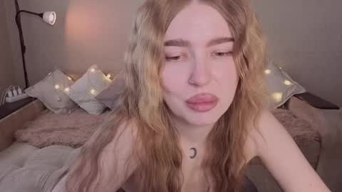 ViolettaOtis online show from April 23, 2:08 pm