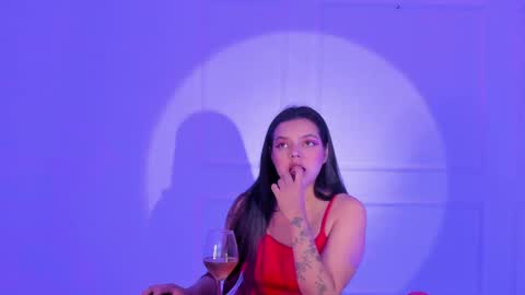 violettarousee online show from May 20, 10:05 pm