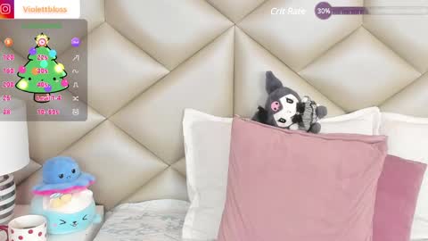 Snapshot of violettbloss chatting on December 14, 3:36 pm Violeta online show from December 14, 3:36 pm