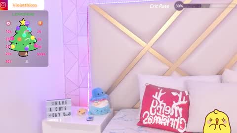 Snapshot of violettbloss chatting on December 18, 1:37 am Violeta online show from December 18, 1:37 am