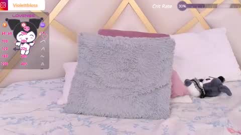 Snapshot of violettbloss chatting on January 16, 3:56 am Violeta online show from January 16, 3:56 am