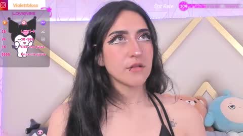 Snapshot of violettbloss chatting on February 3, 9:18 pm Violeta online show from February 3, 9:18 pm