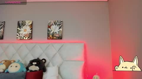 Snapshot of violettbloss chatting on September 27, 3:44 am Violeta online show from September 27, 3:44 am