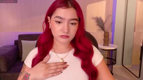 Violett Castel online show from November 3, 7:37 pm