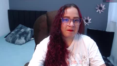 Snapshot of violette_lust chatting on March 28, 1:33 pm violette online show from March 28, 1:33 pm
