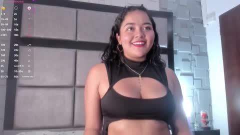 Snapshot of violetteecourt chatting on September 24, 6:33 pm violetteecourt online show from September 24, 6:33 pm