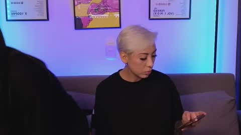 Violet online show from March 6, 3:25 am