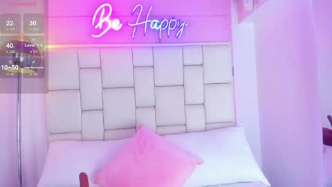 Snapshot of violettharous chatting on February 7, 4:27 am VioletthaRous online show from February 7, 4:27 am