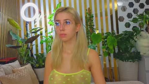 Violetta online show from October 20, 8:31 pm