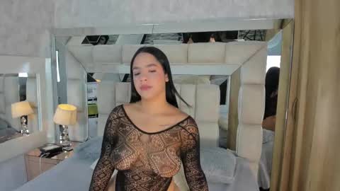 Snapshot of violetwillians chatting on March 18, 7:06 pm VIOLET online show from March 18, 7:06 pm