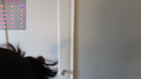 Snapshot of violetwinter666 chatting on September 14, 2:27 pm Violet Winter indie sleaze goth girl next door online show from September 14, 2:27 pm