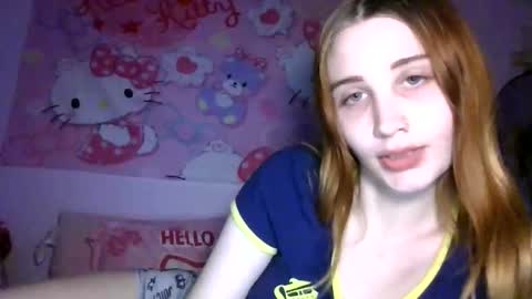 violetxblossoms online show from December 22, 3:25 am