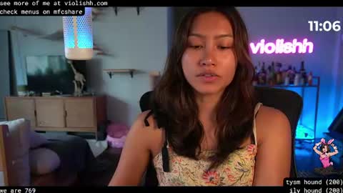 Snapshot of violishh chatting on June 20, 8:55 pm follow me on twitter violishh and ig violishh online show from June 20, 8:55 pm