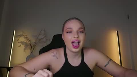 Violla online show from November 26, 6:14 am