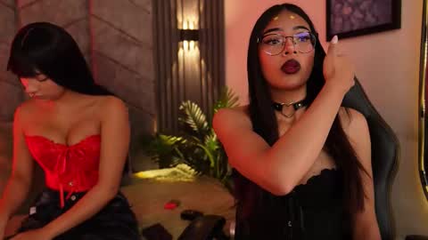 Snapshot of viollettebylyly chatting on October 11, 12:04 pm viollettebylyly online show from October 11, 12:04 pm