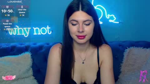 viollinalv online show from May 8, 5:24 am
