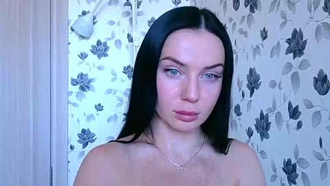 Snapshot of viora12 chatting on February 19, 8:44 am viora12 online show from February 19, 8:44 am