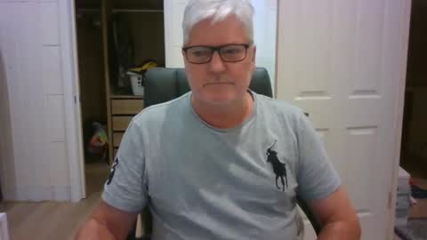 viper654321 online show from May 10, 7:24 am
