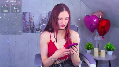 Snapshot of virdjinia_green chatting on February 12, 9:37 am Virdjinia online show from February 12, 9:37 am