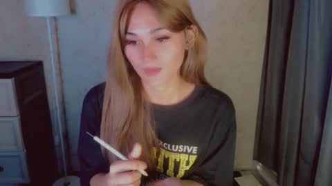 Pearl online show from May 4, 2:02 pm