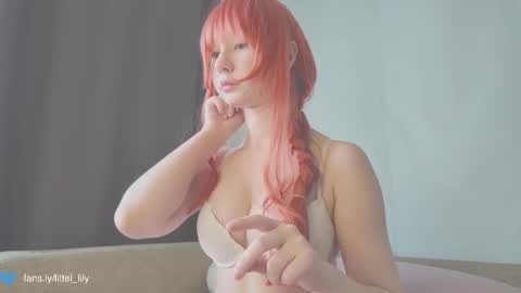  Lily  online show from September 19, 5:09 am